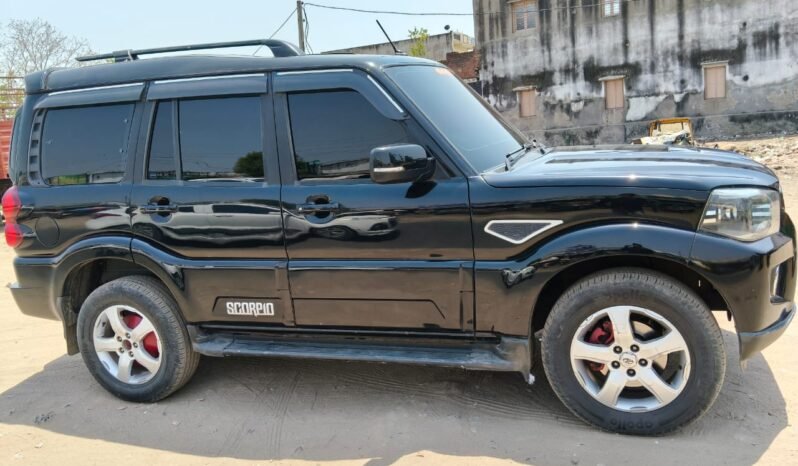 
								Mahindra Scorpio S11 full									