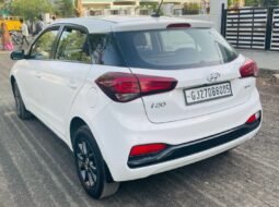 
										Hyundai i20 Sports full									