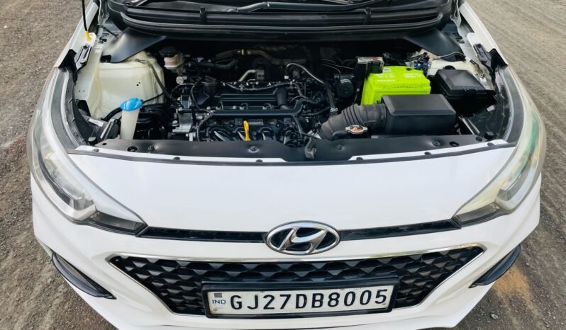
								Hyundai i20 Sports full									
