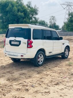 Mahindra Scorpio S10