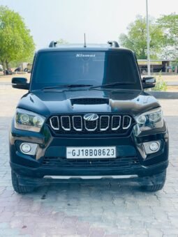 Mahindra Scorpio S11